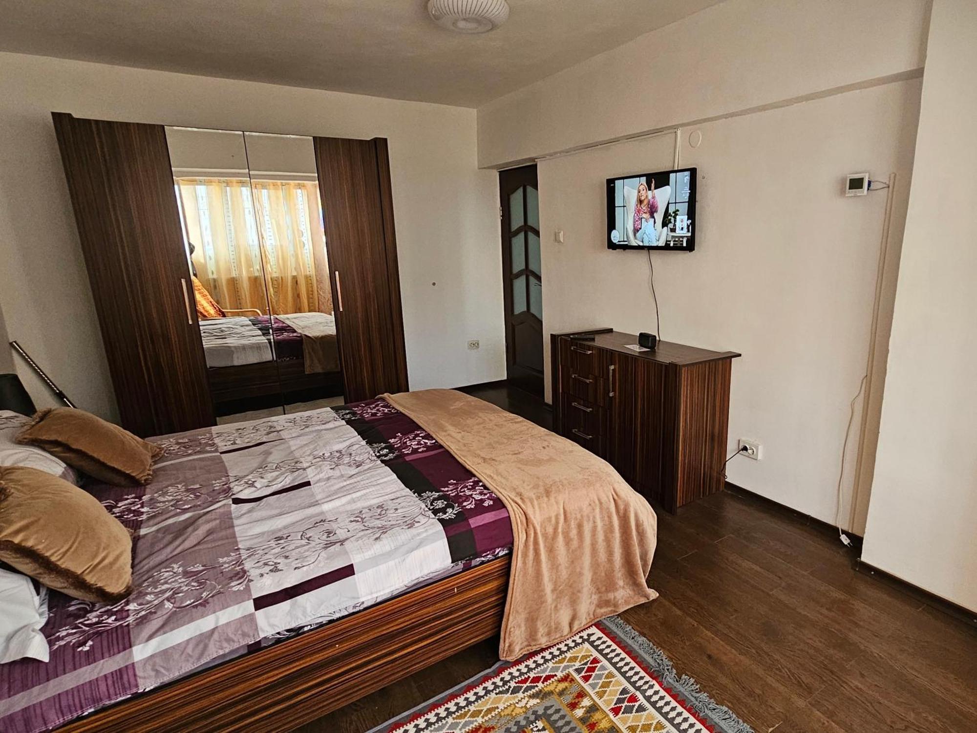 Garii Studio Braila Luaran gambar