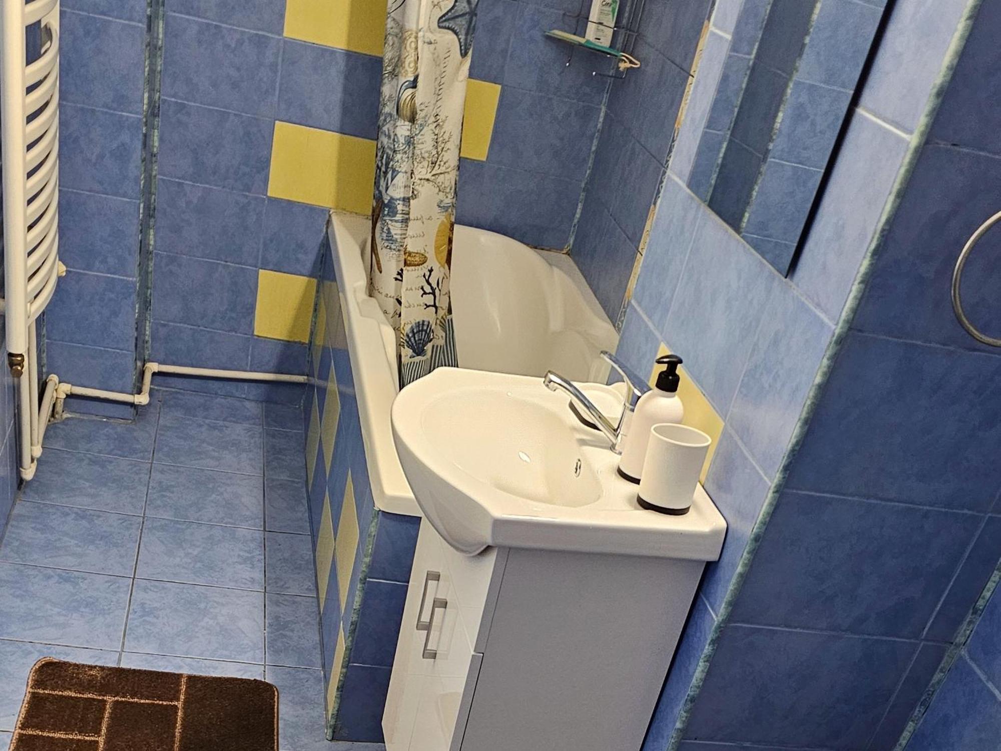 Garii Studio Braila Luaran gambar